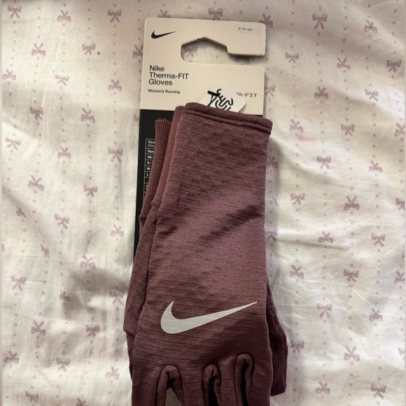 Nike running gloves Sz SM - Picture 3 of 3